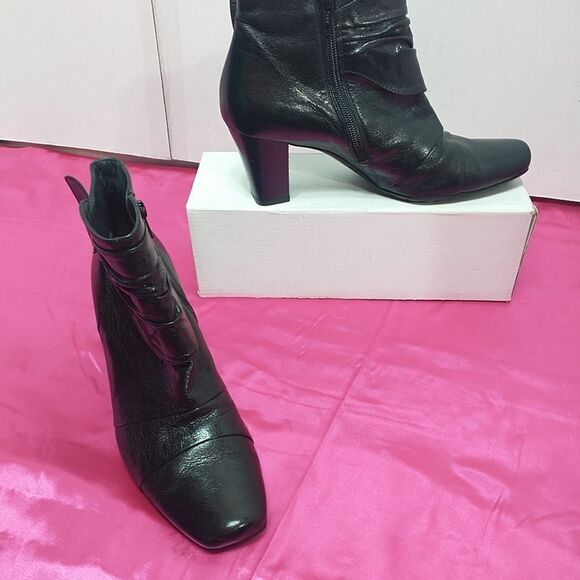 Paul Green Womens US 7.5 UK 5 Shoes Black Leather Ankle Bootie Side Zip. - Picture 1 of 11